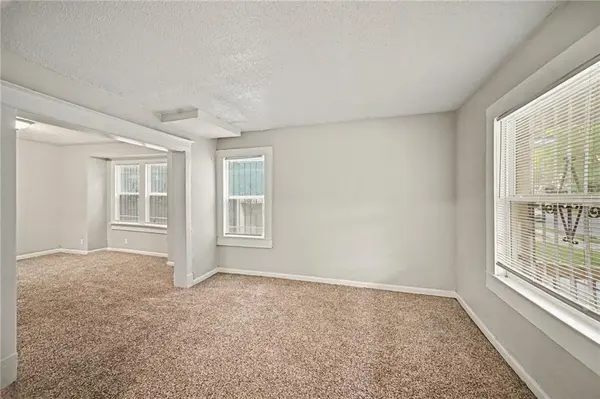 1603 Elmwood ST, Kansas City, MO 64127