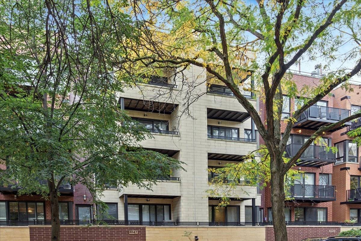 2247 W Wabansia AVE #204, Chicago, IL 60647