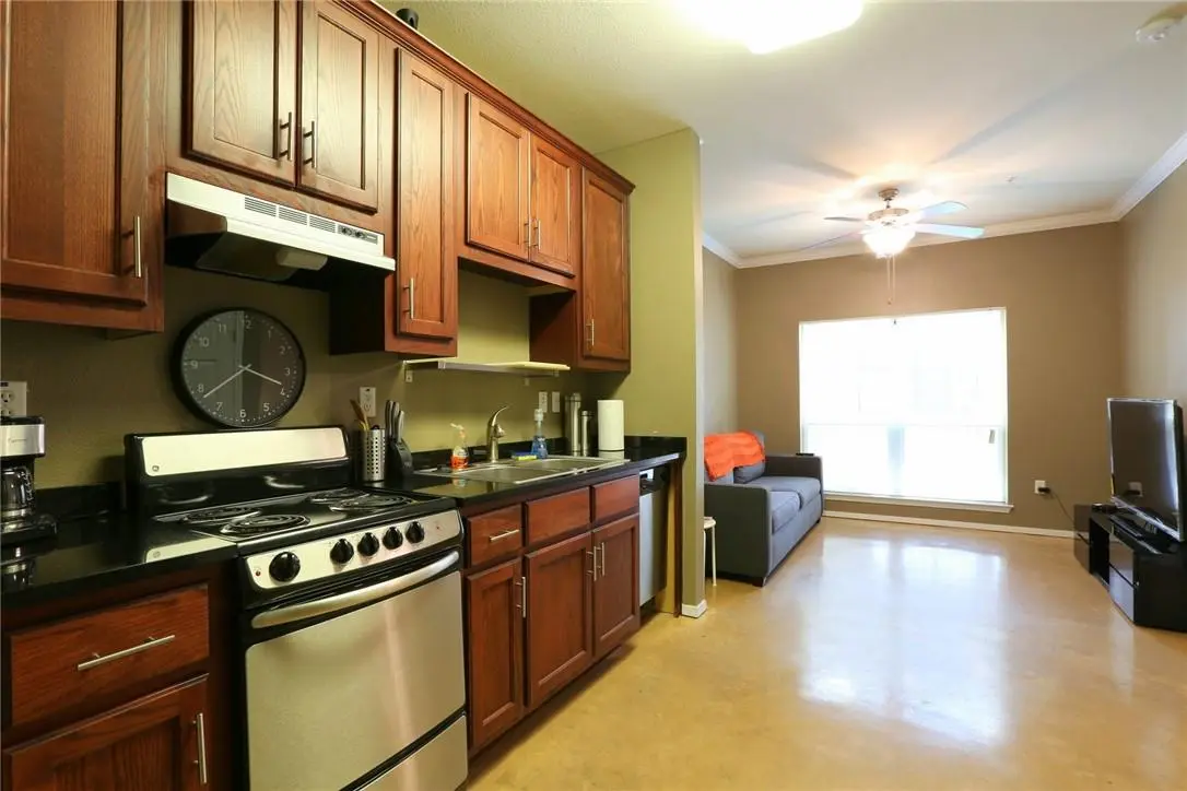 910 W 25th ST #502, Austin, TX 78705
