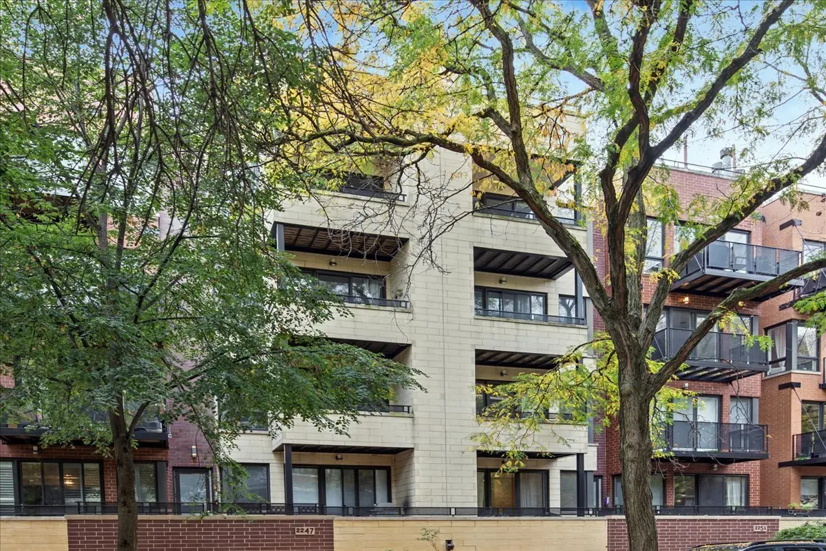 2247 W Wabansia AVE #204, Chicago, IL 60647