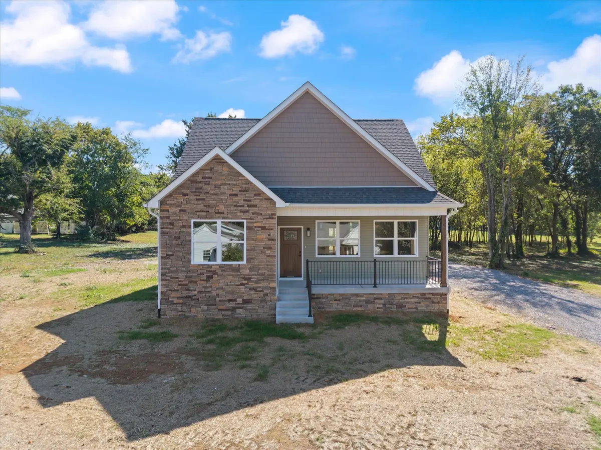 4527 Corbin Sneed Rd, Springfield, TN 37172