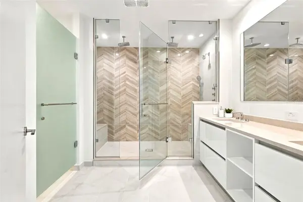 400 CENTRAL AVE #301, St Petersburg, FL 33701