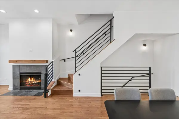 865 N May ST, Chicago, IL 60642