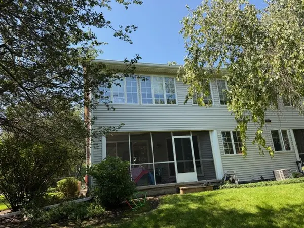 11510 Algonquin RD #F, Huntley, IL 60142