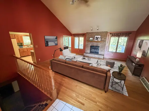 7114 Starling Drive, Schererville, IN 46375
