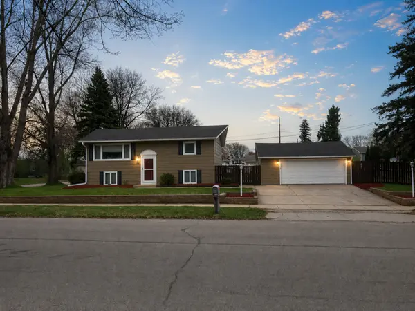 1621 40th ST NW, Rochester, MN 55901