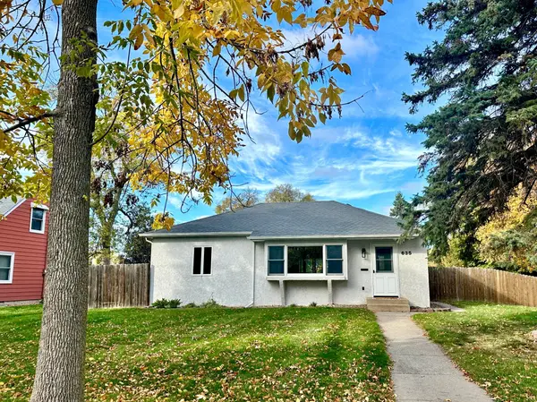 635 8th AVE E, Shakopee, MN 55379