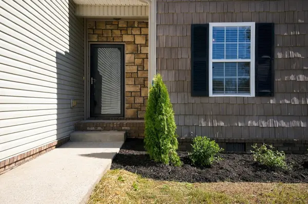 894 Tidwell Rd, Burns, TN 37029