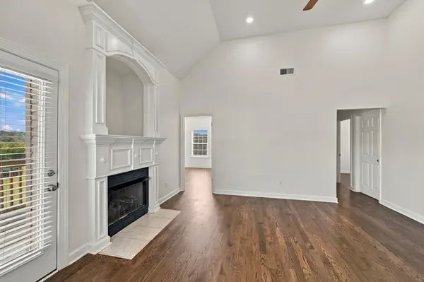 894 Tidwell Rd, Burns, TN 37029