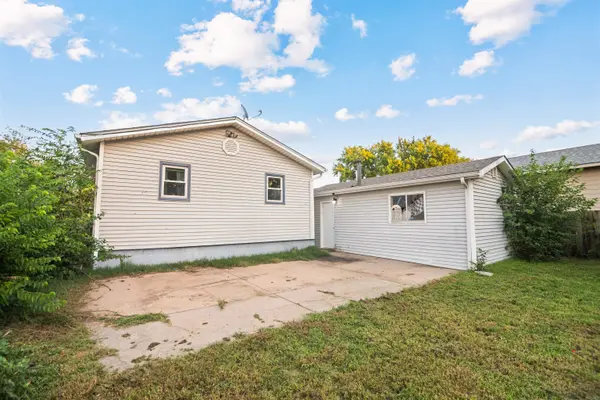 1007 S Dodge Ave, Wichita, KS 67213