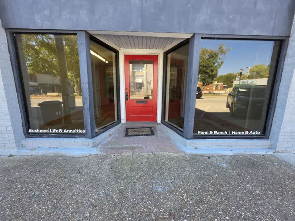 110 W 7th ST, Cassville, MO 65625