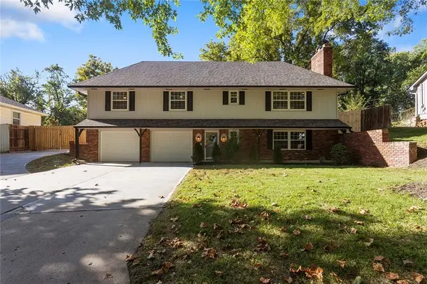 1001 NE 46th TER, Kansas City, MO 64116
