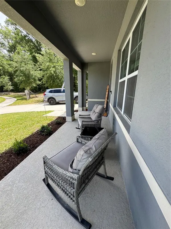 325 CHARLES DR, Deland, FL 32724