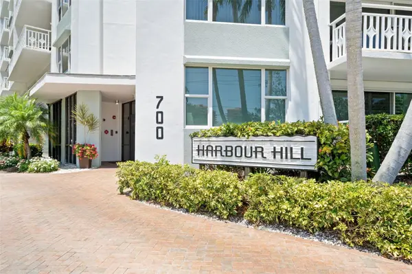 700 BEACH DR NE #803, St Petersburg, FL 33701