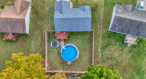 1508 Hawkeye CT, Carterville, IL 62918