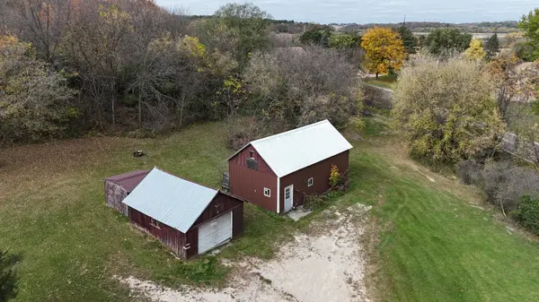 805 5th ST SW, Pine Island, MN 55963