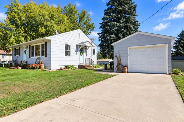 301 SE Oak ST, Brownsdale, MN 55918