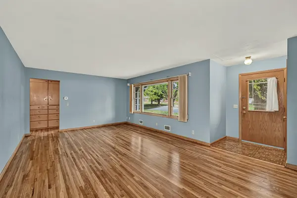 615 Hillcrest AVE, Owatonna, MN 55060