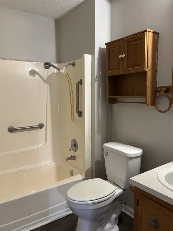 172 Powell Dr, Manchester, TN 37355