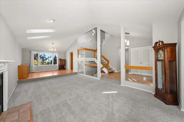 8032 E Woodview Dr, Addy, WA 99212