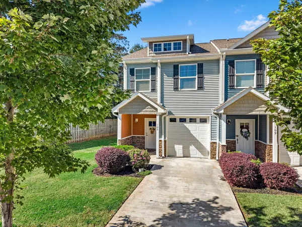 105 Valley Creek Dr, Boiling Springs, SC 29316