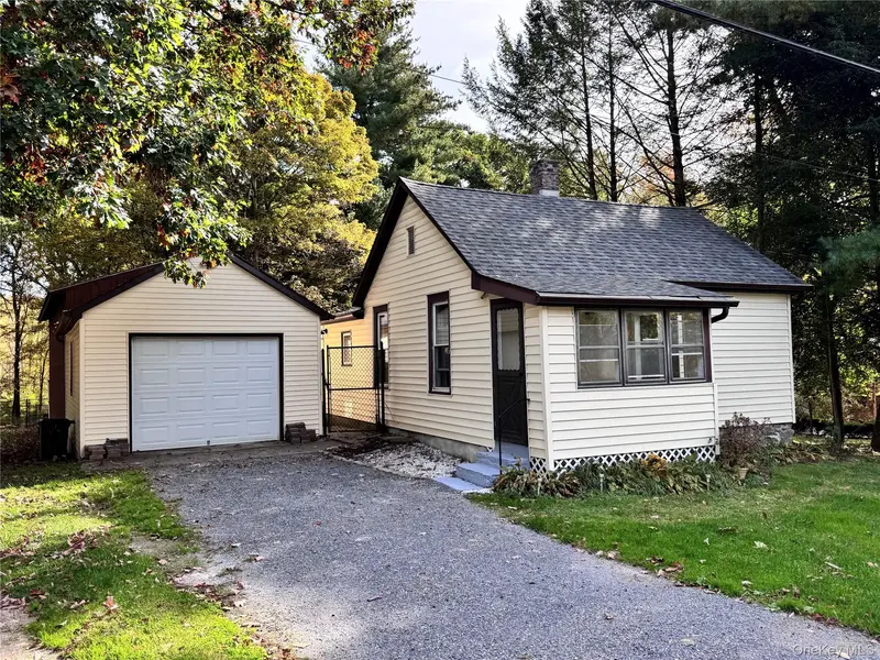 25 Rymph BLVD, Poughkeepsie, NY 12601