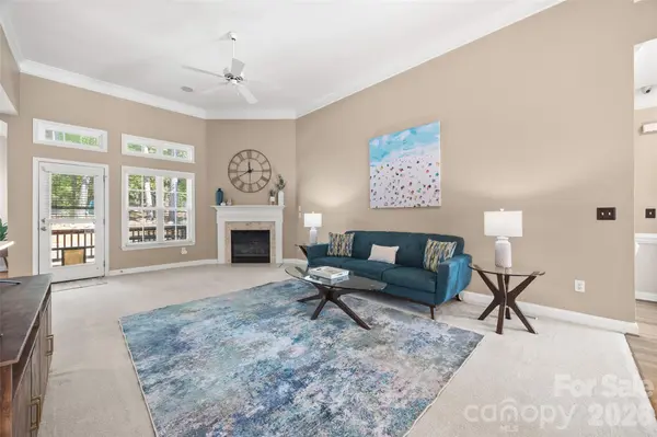 1718 Sanridge Wind LN, Charlotte, NC 28262
