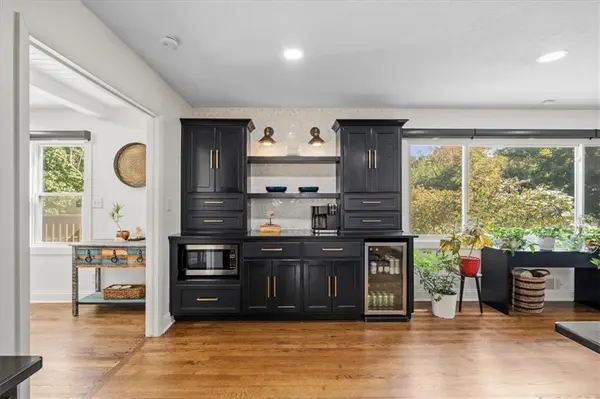 8601 Belleview AVE, Kansas City, MO 64114