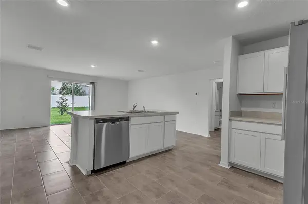 22 ROUND TREE DR, Palm Coast, FL 32164