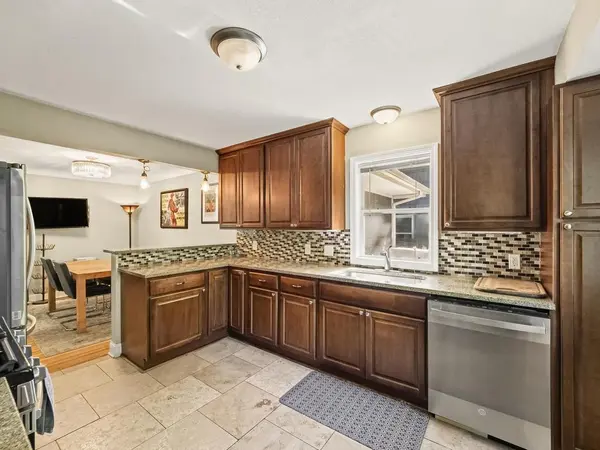 817 Vincent AVE N, Minneapolis, MN 55411
