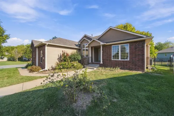 4417 N Rushwood Ct., Bel Aire, KS 67226