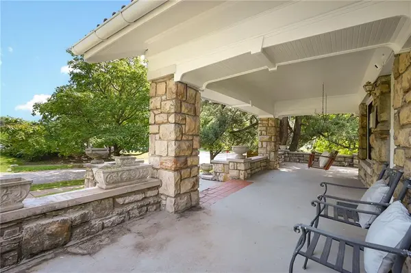 7444 Mercier ST, Kansas City, MO 64114