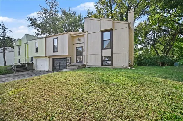 9528 Manning AVE, Kansas City, MO 64134