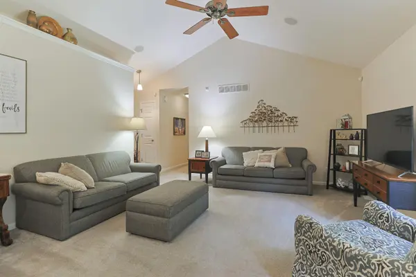 53094 Wildlife DR, South Bend, IN 46628