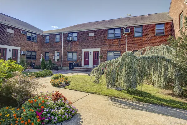 17-49 160th Street #561, Whitestone, NY 11357