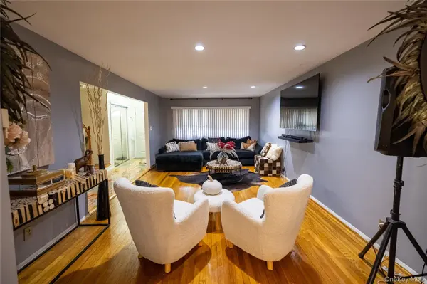 147-19 259th ST, Rosedale, NY 11422