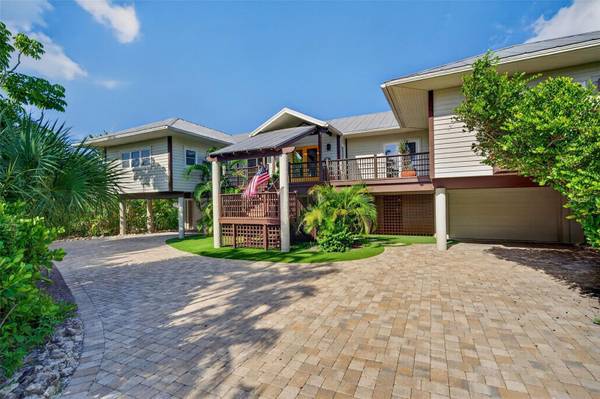 677 LANDS END DR, Longboat Key, FL 34228