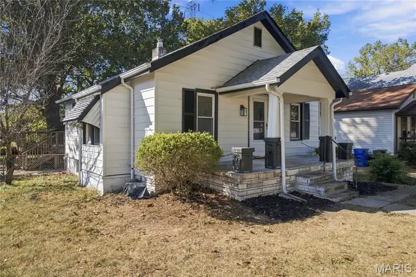 7410 Liberty AVE, University City, MO 63130