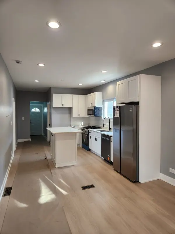 12317 S Carpenter ST, Calumet Park, IL 60827