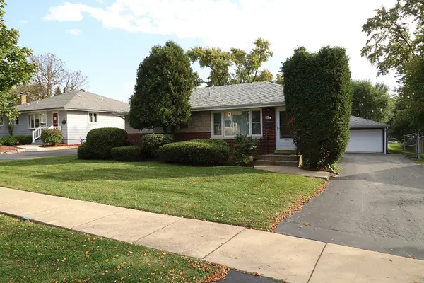 15 8th ST, Downers Grove, IL 60515