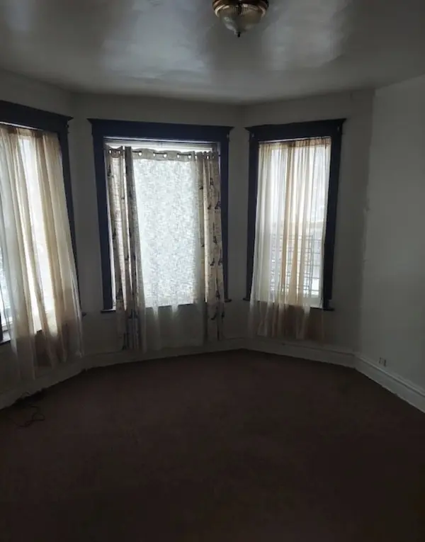 6221 S Campbell AVE, Chicago, IL 60629