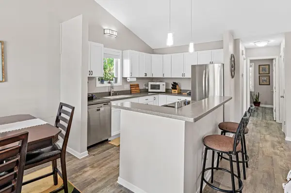 421 E Lake ST, Waconia, MN 55387