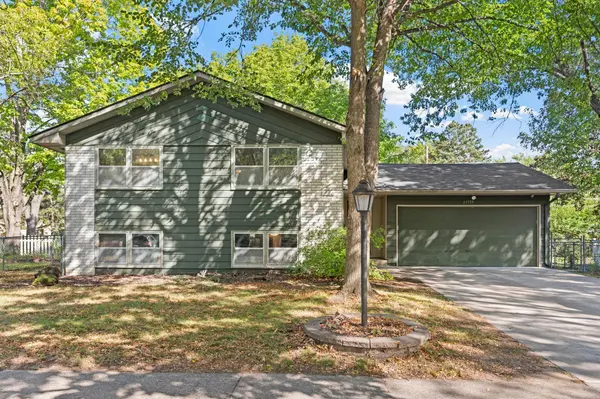 11535 9th AVE NW, Coon Rapids, MN 55433