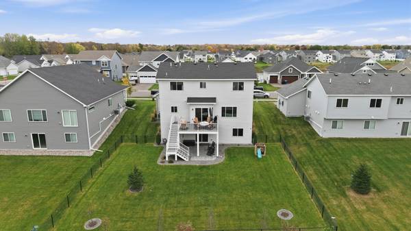 958 Emmy LN, Hanover, MN 55341
