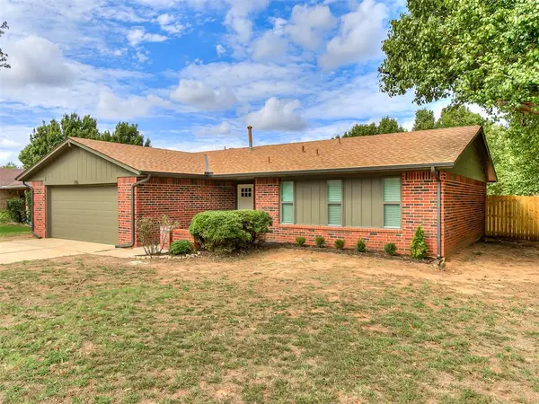 1701 Greenway AVE, Yukon, OK 73099