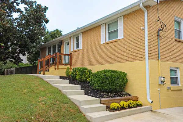 604 Galaxie Dr, Nashville, TN 37209