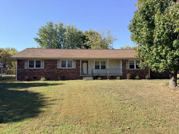2406 Holman Ln, Springfield, TN 37172