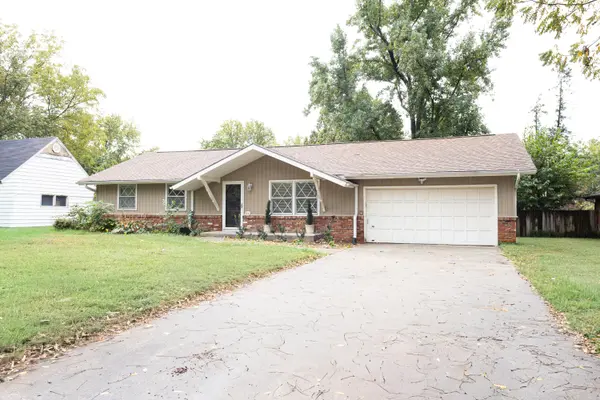 810 W Deerfield ST, Springfield, MO 65807