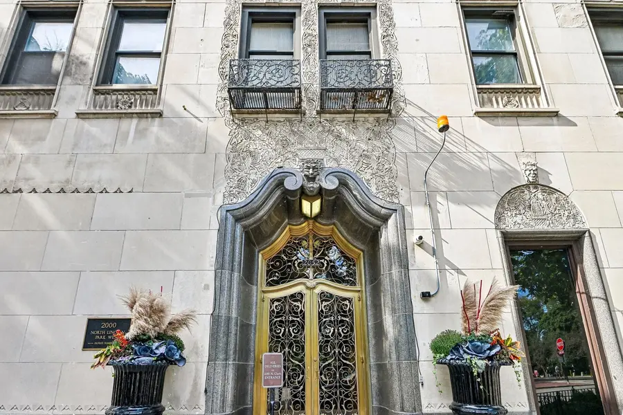 2000 N LINCOLN PARK WEST AVE #912, Chicago, IL 60614