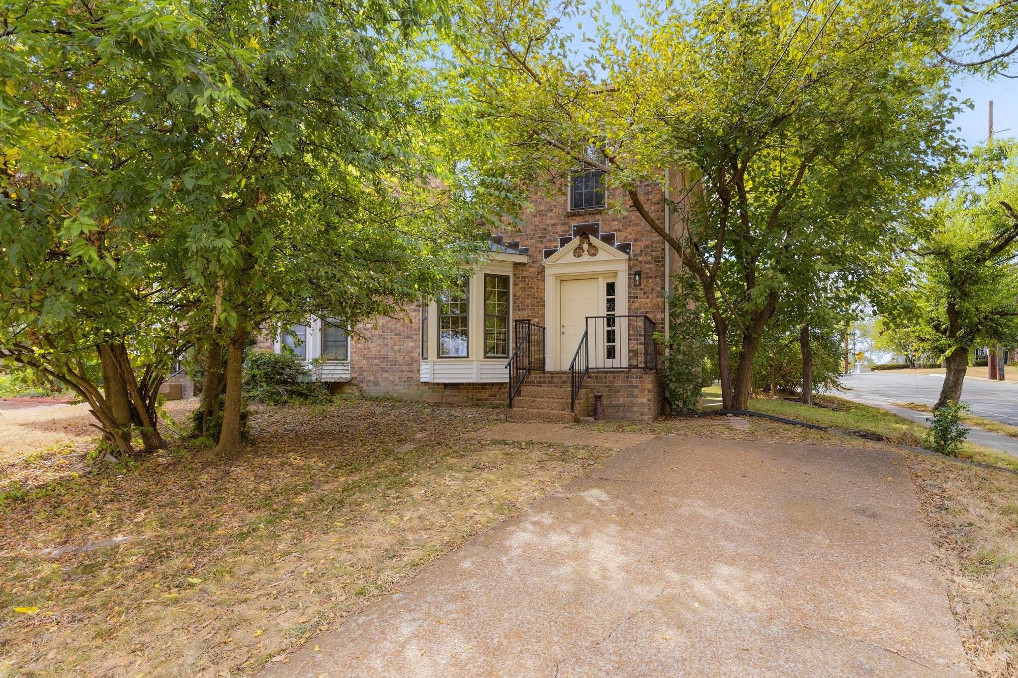2711 Barton Ave, Nashville, TN 37212